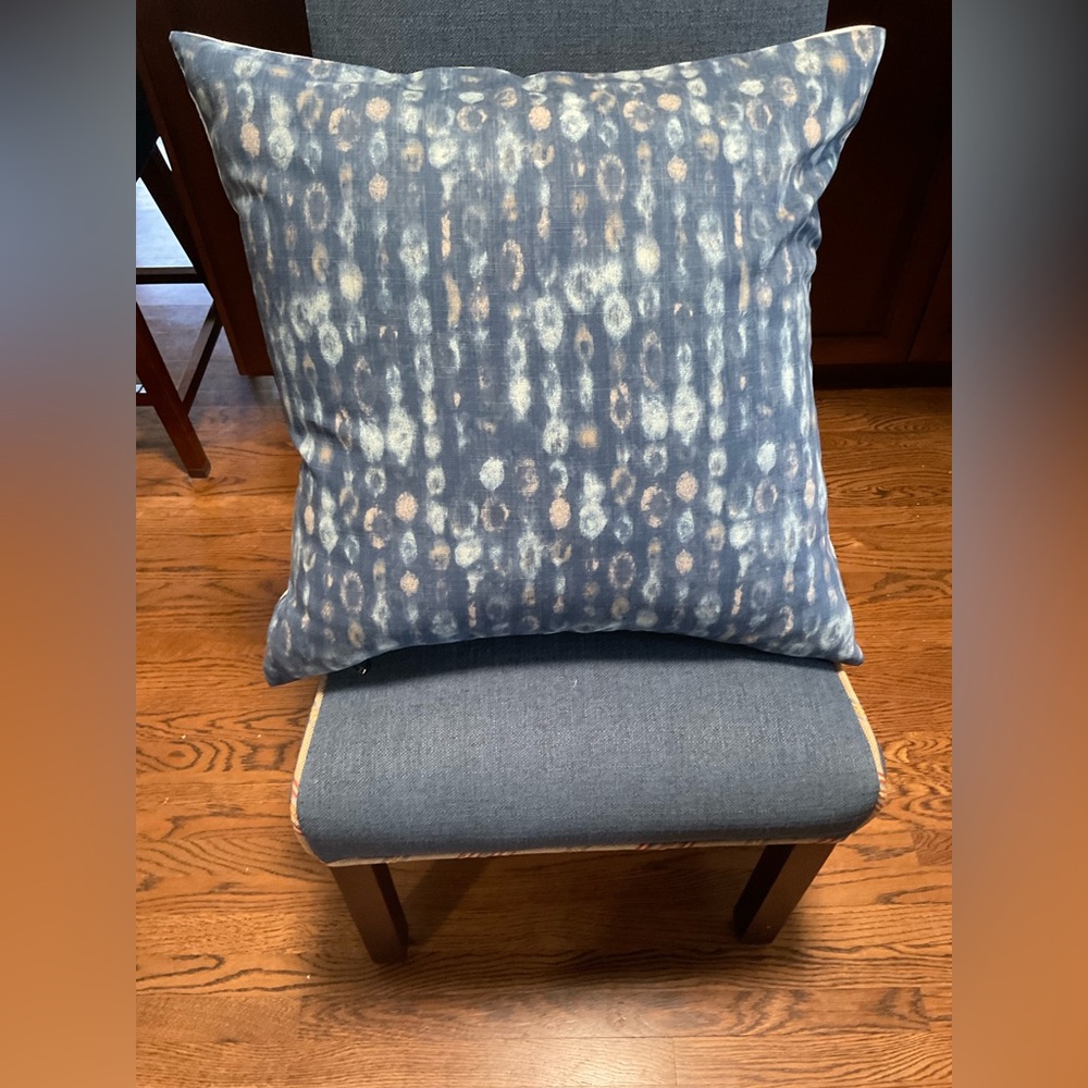Custom Accent Pillow 24 X 24 - Picture 4 of 4